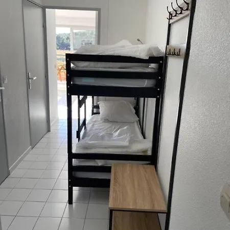 Domaine D'azur - Renovated 1br With Terrace Pool & Garage Le Lavandou