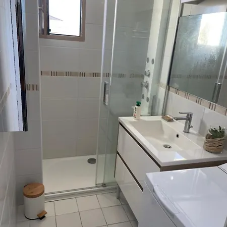 Domaine D'azur - Renovated 1br With Terrace Pool & Garage Apartment
